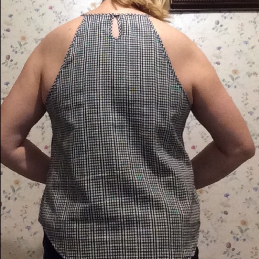 Universal Threads Top - Picture 2 of 3